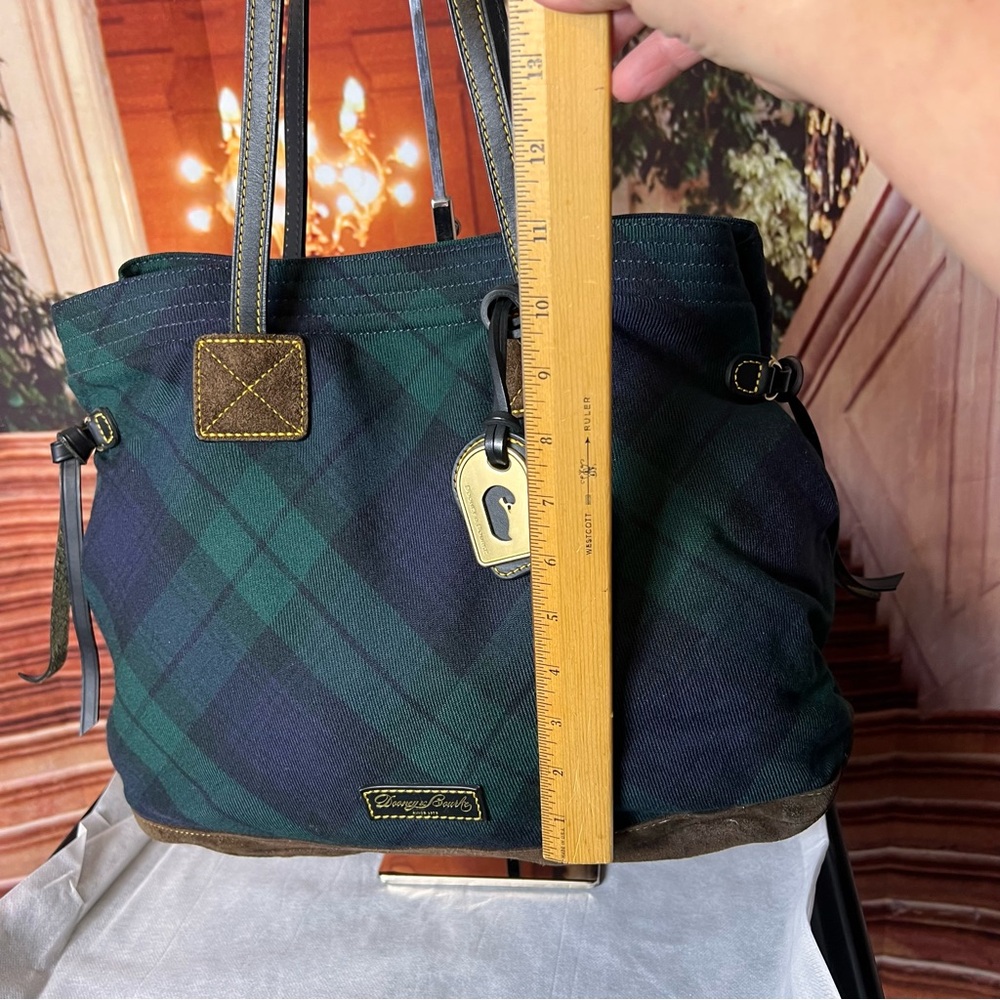 Dooney & Bourke Tartan Victoria tote bag with a green and black plaid, leather - Picture 15 of 16